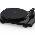 Pro-Ject Debut Carbon EVO 2M RED